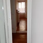 Casa Renova, Intero Appartamento, 2 Camere, Max 4 Ospiti, Zona Storica 公寓 *