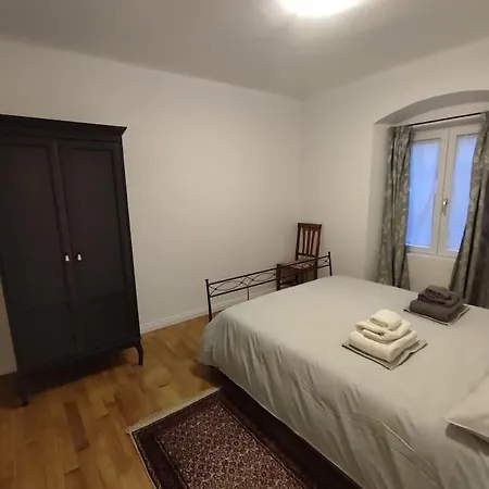 Casa Renova, Intero Appartamento, 2 Camere, Max 4 Ospiti, Zona Storica Apartment *