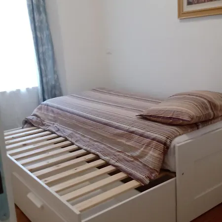 Casa Renova, Intero Appartamento, 2 Camere, Max 4 Ospiti, Zona Storica Apartment
