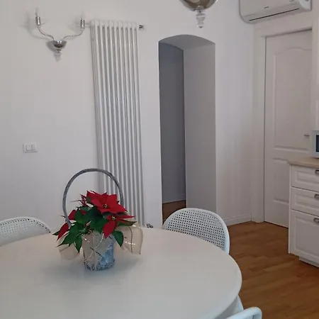 Lejlighed Casa Renova, Intero Appartamento, 2 Camere, Max 4 Ospiti, Zona Storica