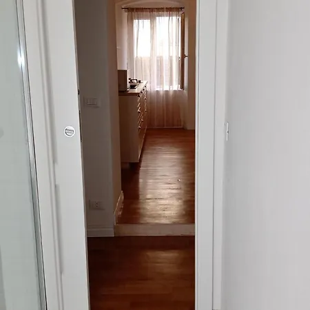 Casa Renova, Intero Appartamento, 2 Camere, Max 4 Ospiti, Zona Storica Lejlighed *