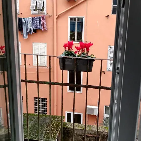 Appartamento Casa Renova, Intero Appartamento, 2 Camere, Max 4 Ospiti, Zona Storica Trieste