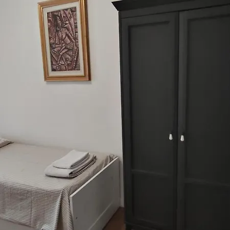 Apartman Casa Renova, Intero Appartamento, 2 Camere, Max 4 Ospiti, Zona Storica