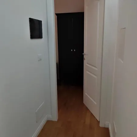 Casa Renova, Intero Appartamento, 2 Camere, Max 4 Ospiti, Zona Storica Appartamento