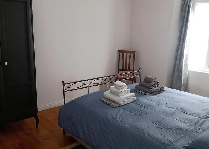 Casa Renova, Intero Appartamento, 2 Camere, Max 4 Ospiti, Zona Storica