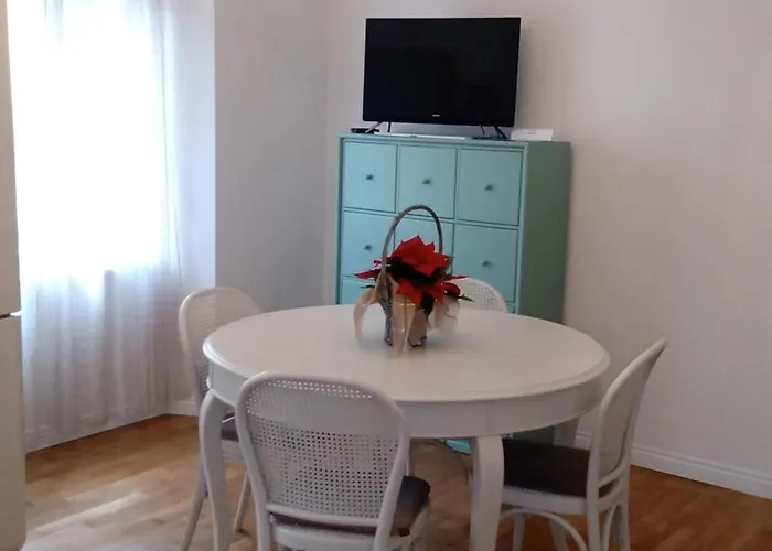 Casa Renova, Intero Appartamento, 2 Camere, Max 4 Ospiti, Zona Storica Apartment *