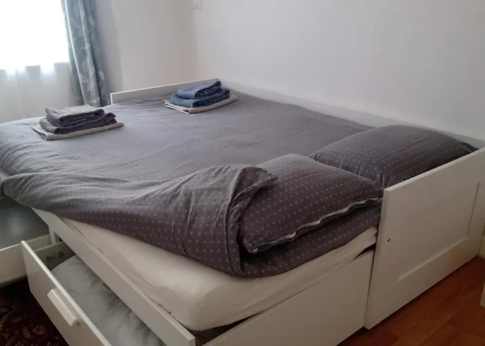 Casa Renova, Intero Appartamento, 2 Camere, Max 4 Ospiti, Zona Storica Апартаменты